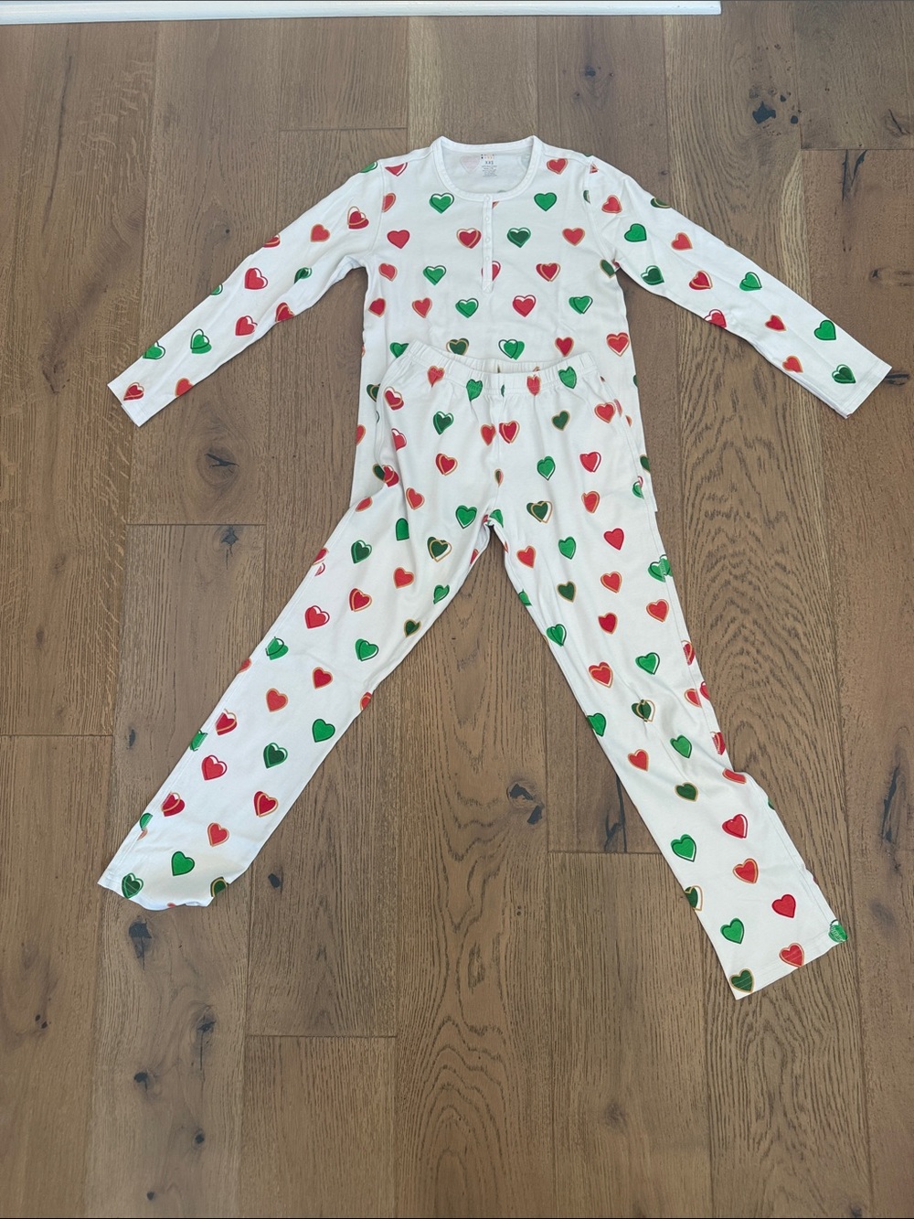 Roller Rabbit Christmas Long Sleeve Pajamas with Pants - Red & Green Hearts